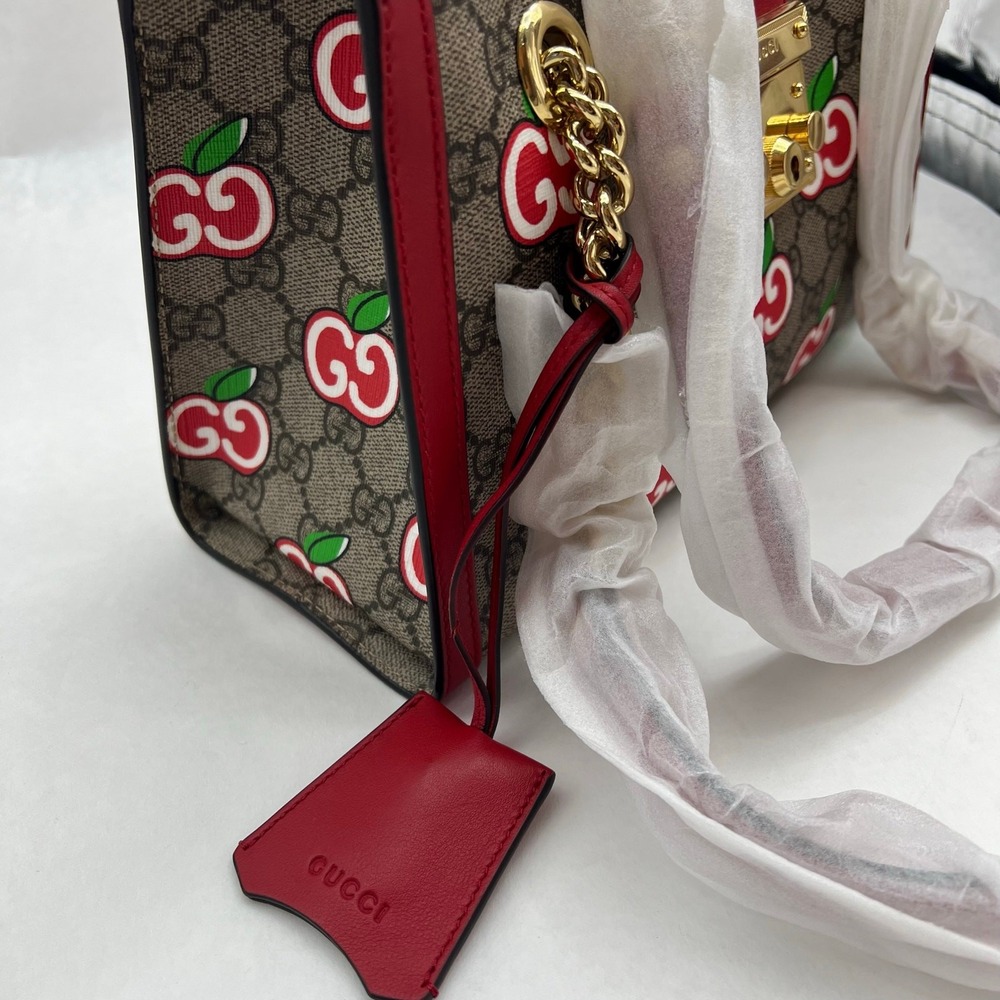 Authentic Gucci GG Supreme Apple Print Padlock Shoulder Bag 🍎✨ - Picture 7 of 16